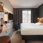 Moxy Neustadt