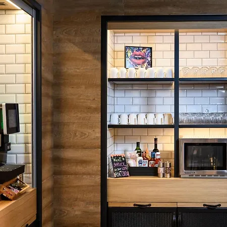 Hotell Moxy Neustadt