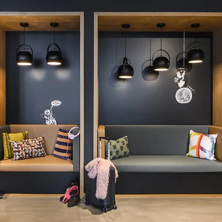 فندق Moxy Neustadt 3*