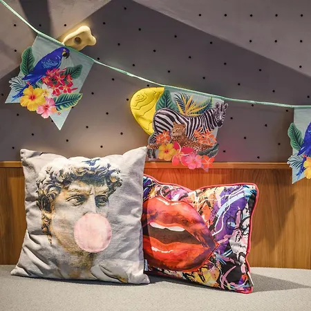 Szálloda Moxy Neustadt 3*