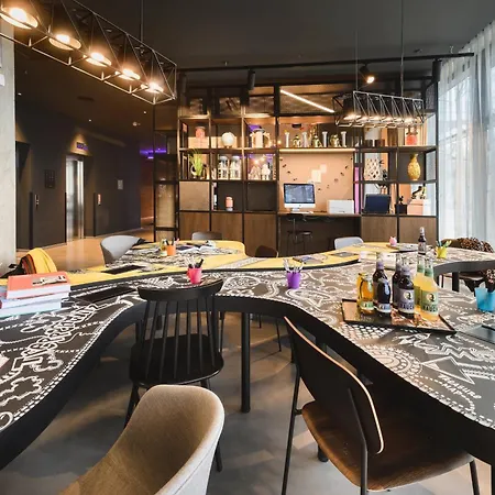 Moxy Neustadt فندق