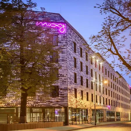 Hotel Moxy Neustadt 3*