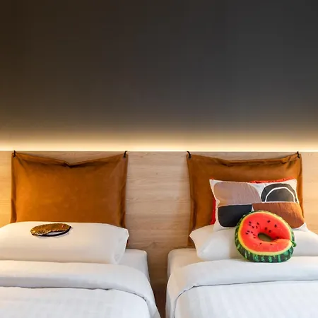 Moxy Neustadt 3*
