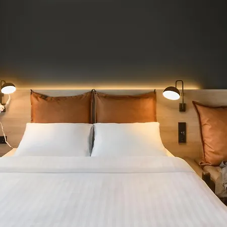 Moxy Neustadt 3*