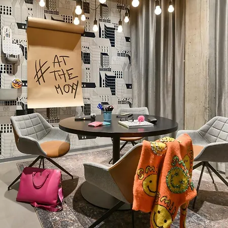 Moxy Neustadt