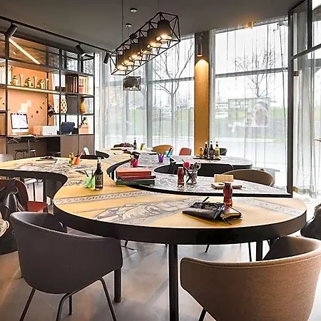 Moxy Neustadt Hotel Dresden
