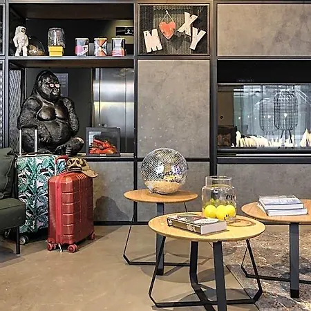 Moxy Neustadt Szálloda 3*