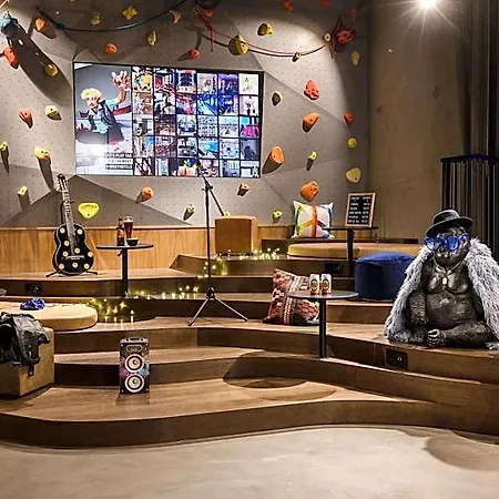 Szálloda Moxy Neustadt