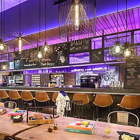 Moxy Neustadt Hotell 3*