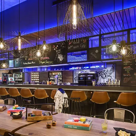Moxy Neustadt فندق 3*