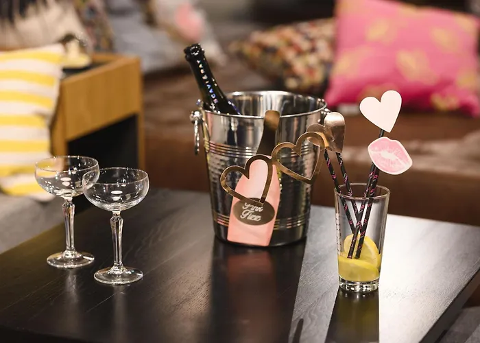 Moxy Neustadt Hotel 3*