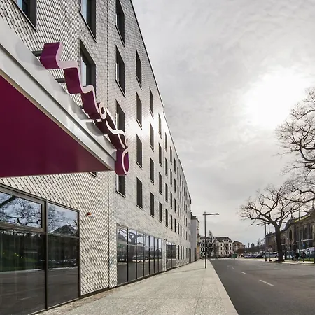 Moxy Neustadt Hotel 3*